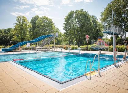 Freibad Cotta Sprungturm